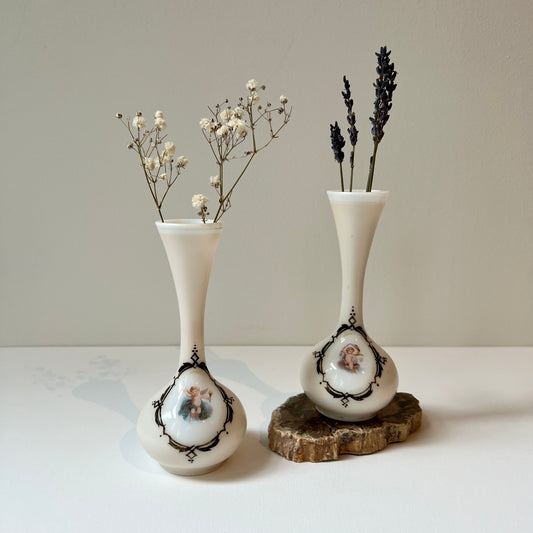 【Vintage】France - Painted White Milk Glass Angel Motif Vase（Set of 2）