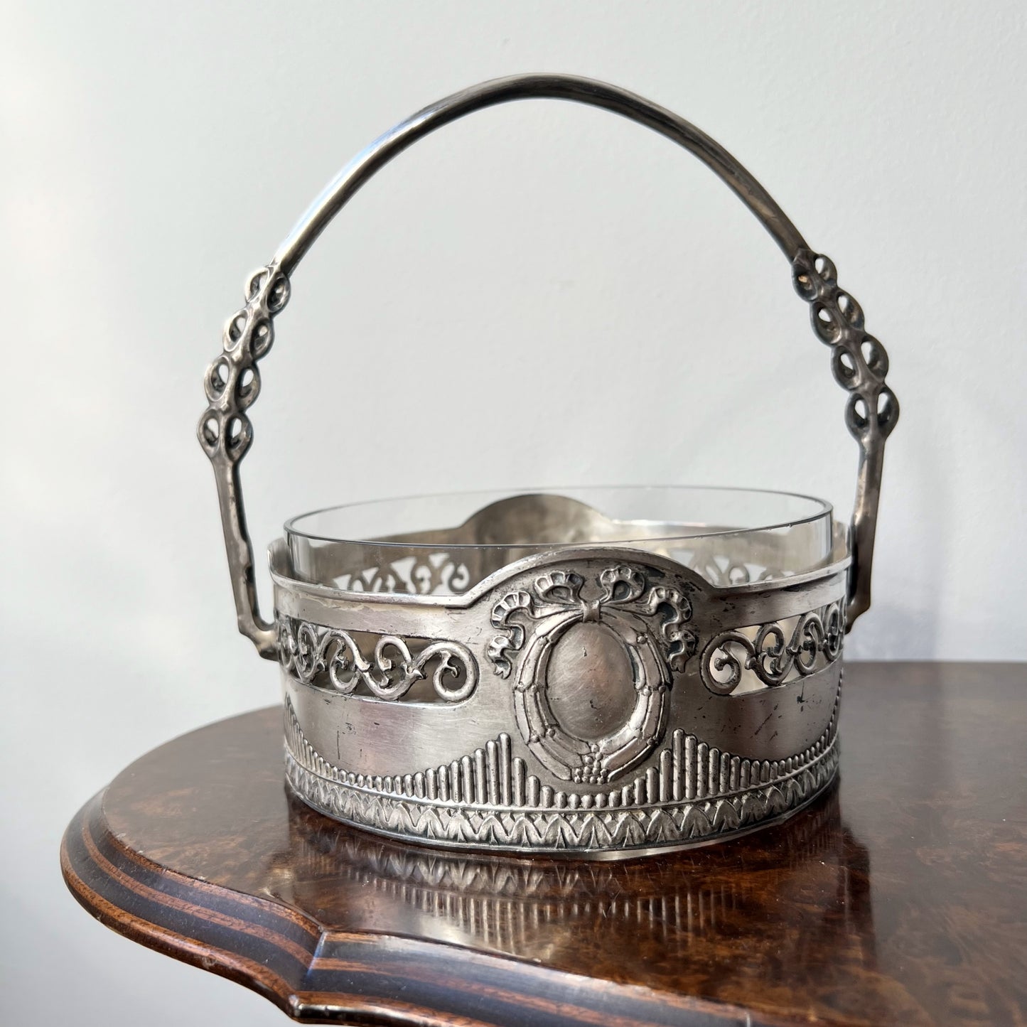 【Antique】France - 1920s Ribbon Motif Silver Plated & Crystal Cut Fruit Basket