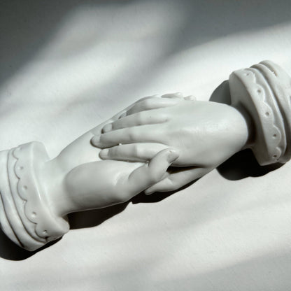 【Antique】Belgium - 1920s Porcelaine Shaking Hands