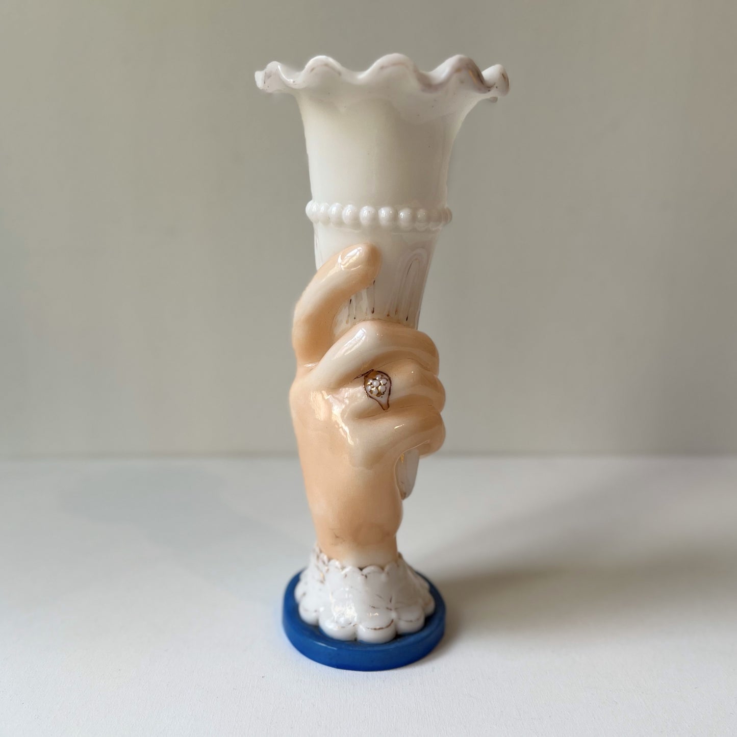 【Antique】France ‐ 1907s Vallerysthal Hand Motief Vase "Cornet"