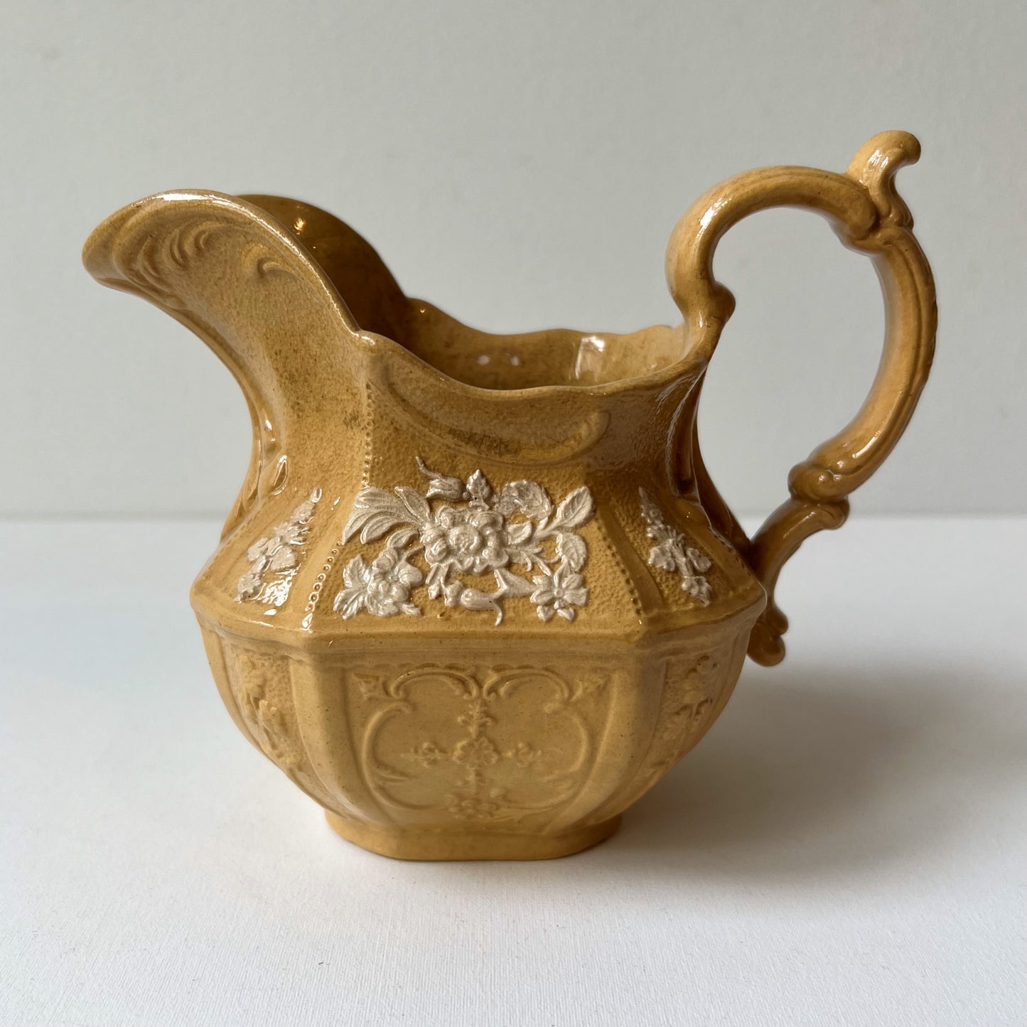 【Antique】UK ‐ 1800‐30s Wedgwood Drabware Creamer Milk Jug