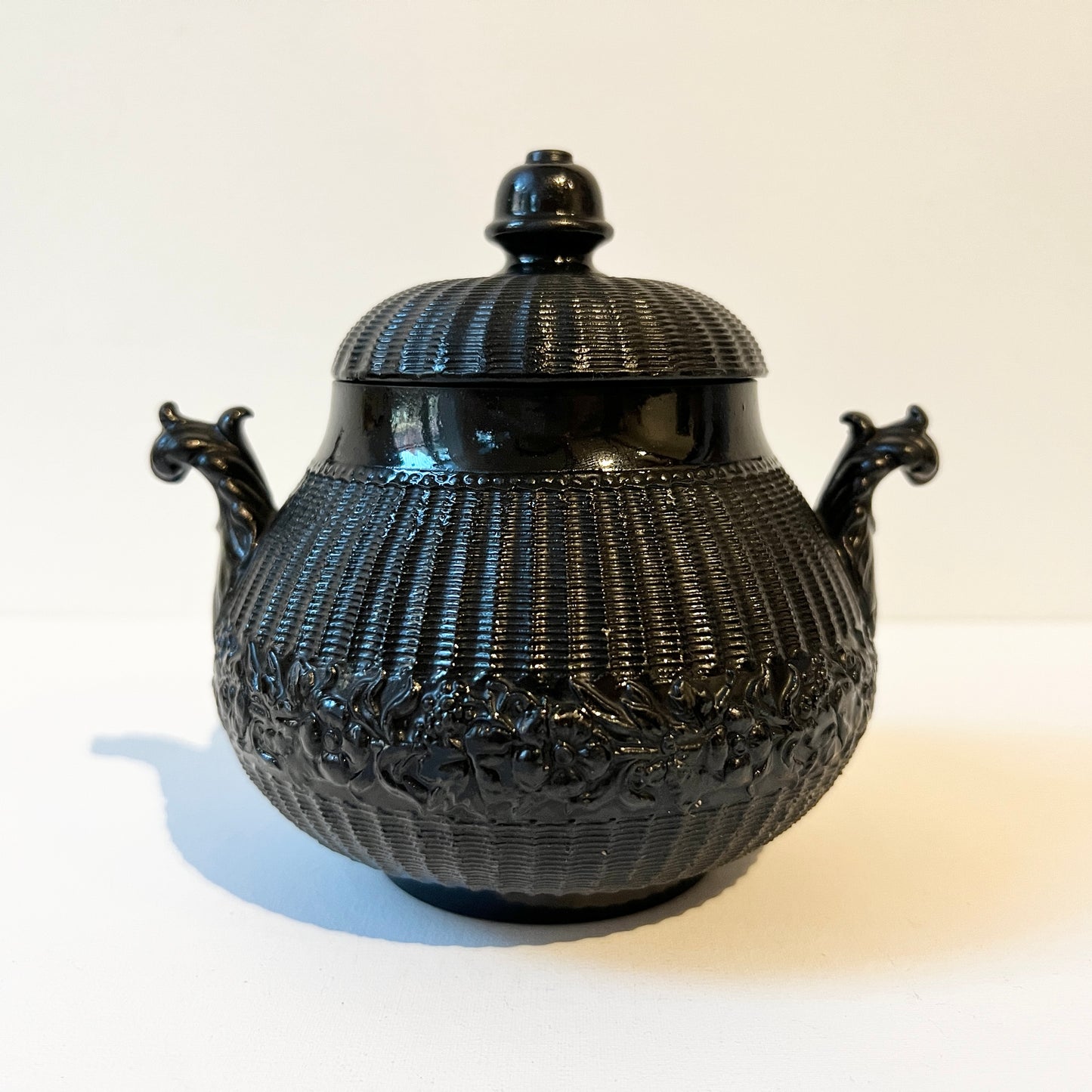 【Antique】UK - 1800-30s Wedgwood Basalt Ware Sugar Pot