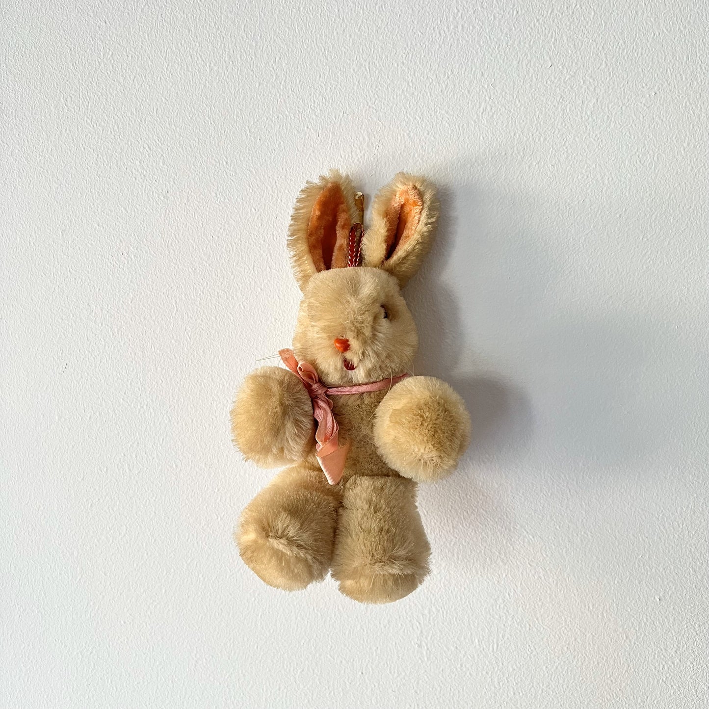 【Vintage】China ‐ 1950s Pink Ribbon Rabbit