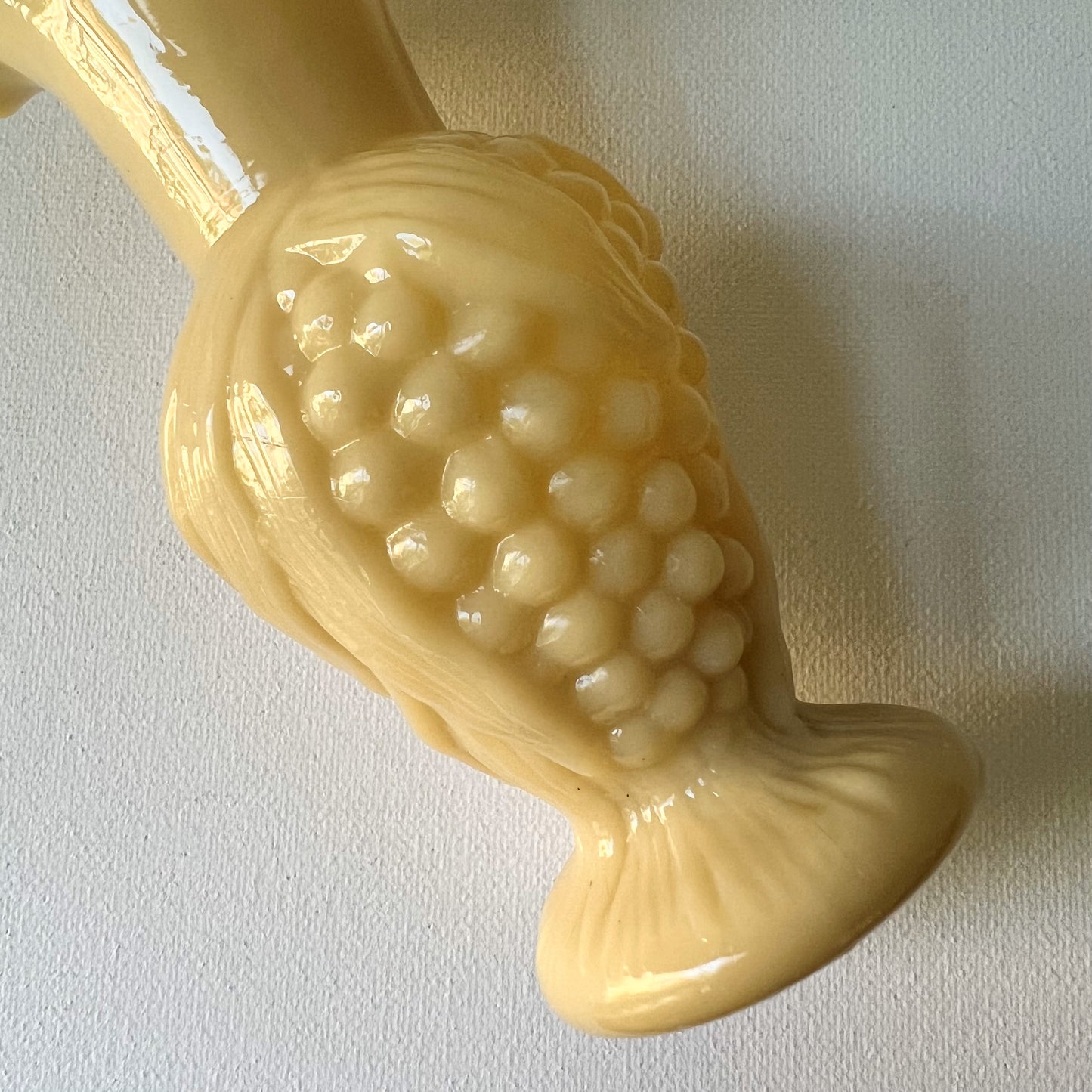 【Antique】France - early 1880s Yellow Milk Glass Corn Vase