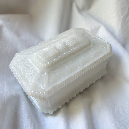 【Antique】France - 1907s White Milk Glass Box