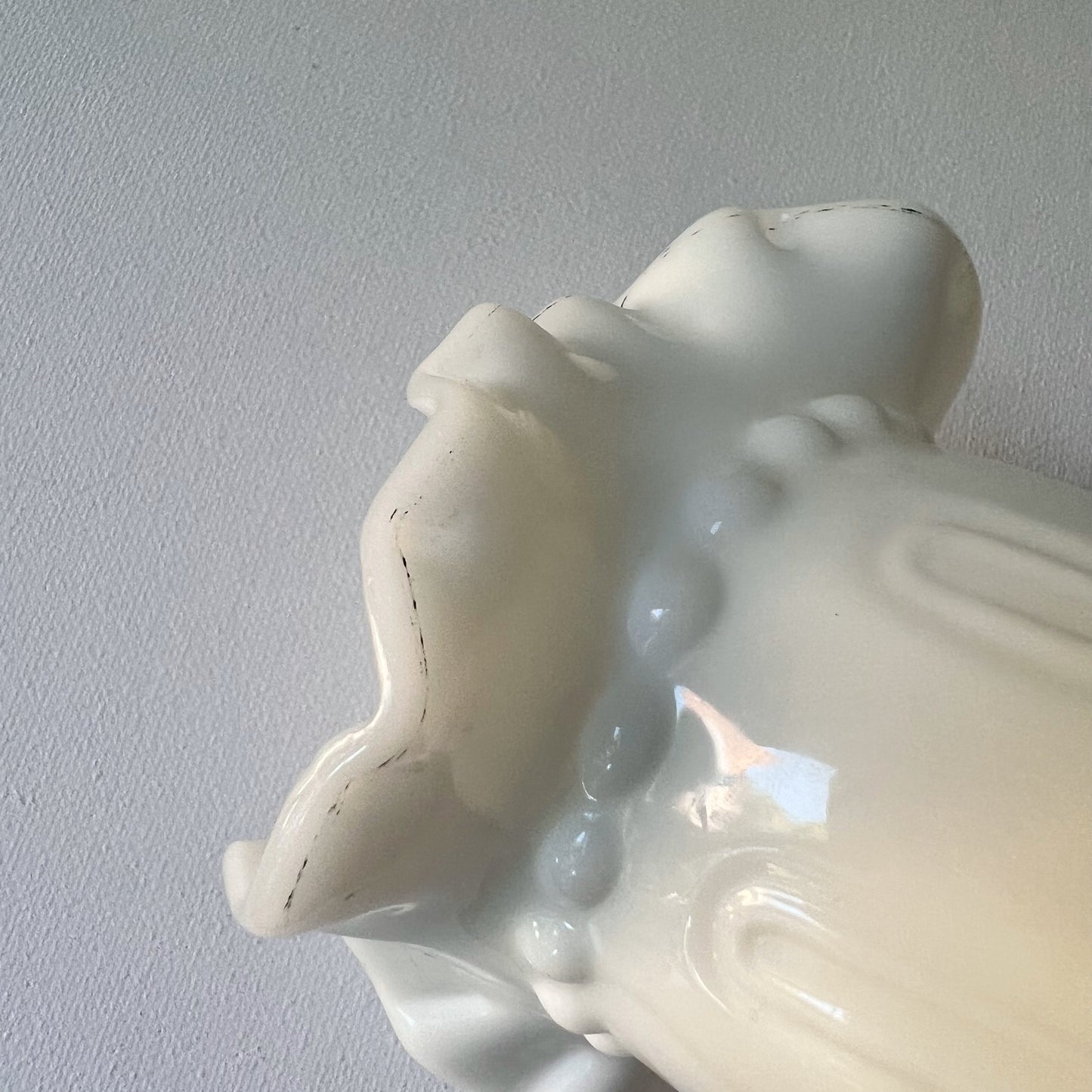 【Vintage】France ‐ 1950s White Milk Glass Hand Vase
