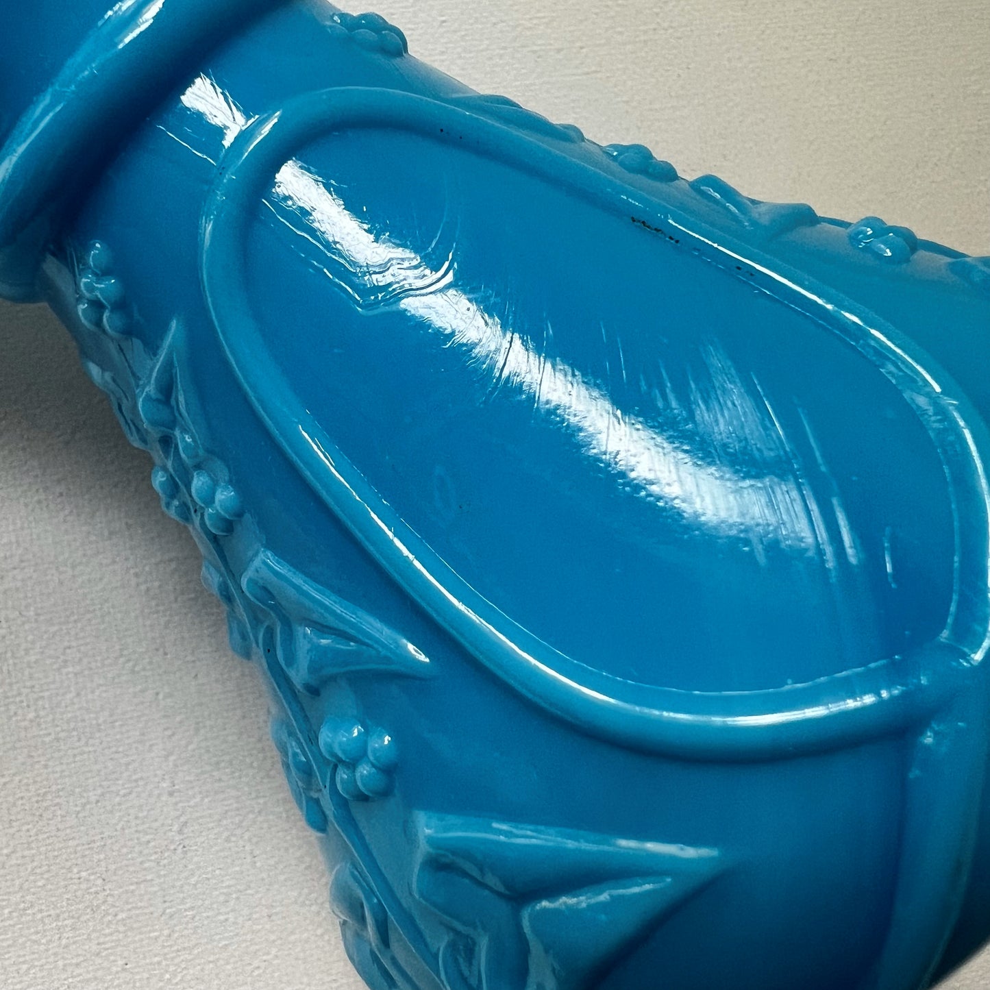 【Antique】France - 1900‐10s Blue Milk Glass Vase