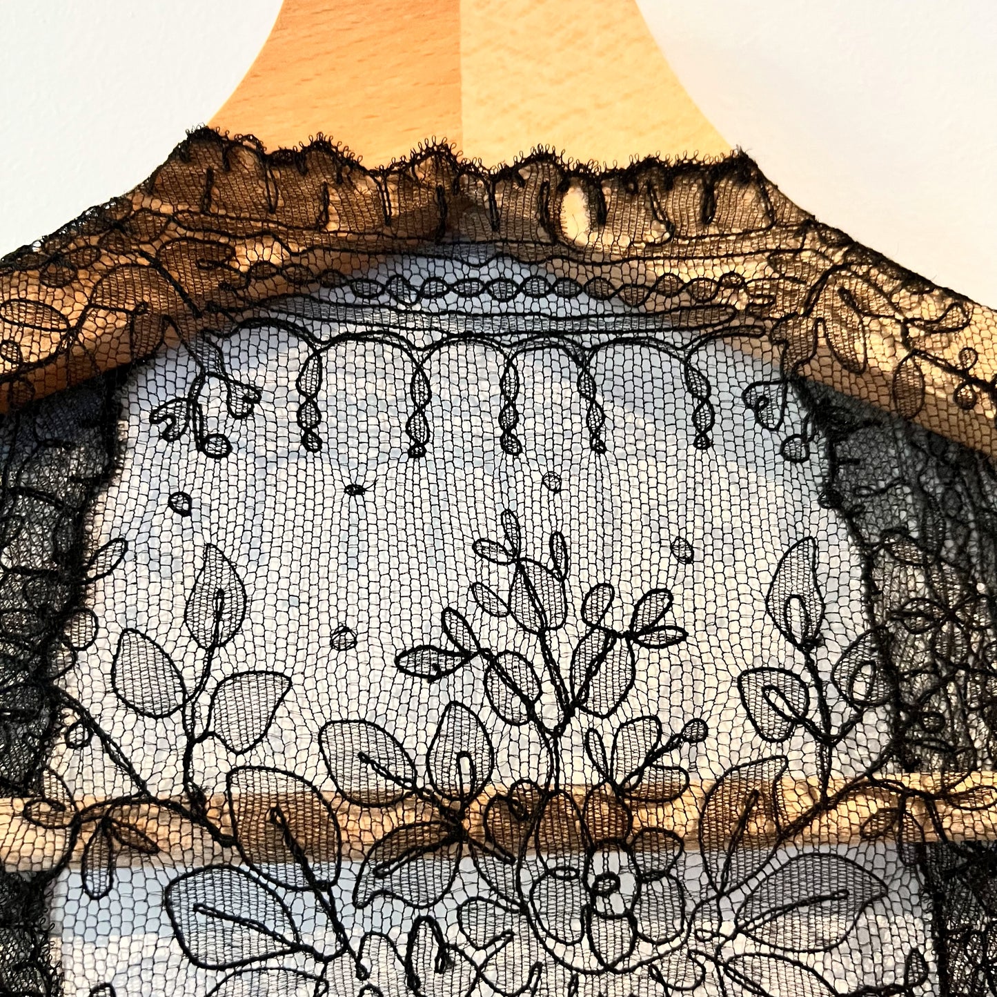 【Antique】 France ‐ 1900s Black Lace Shawl