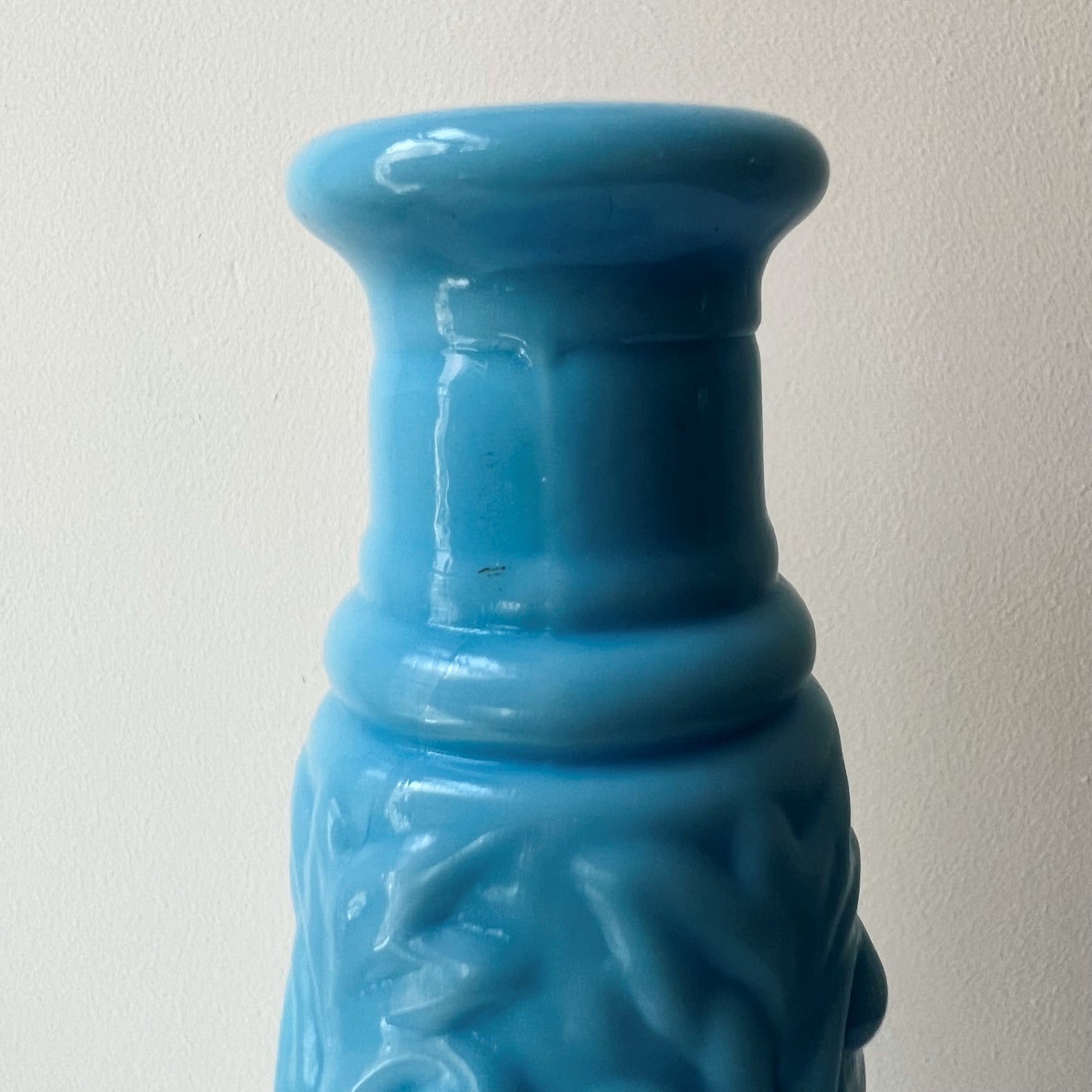 【Antique】France - Portieux 1900s Blue Milk Glass Angel Motif Vase