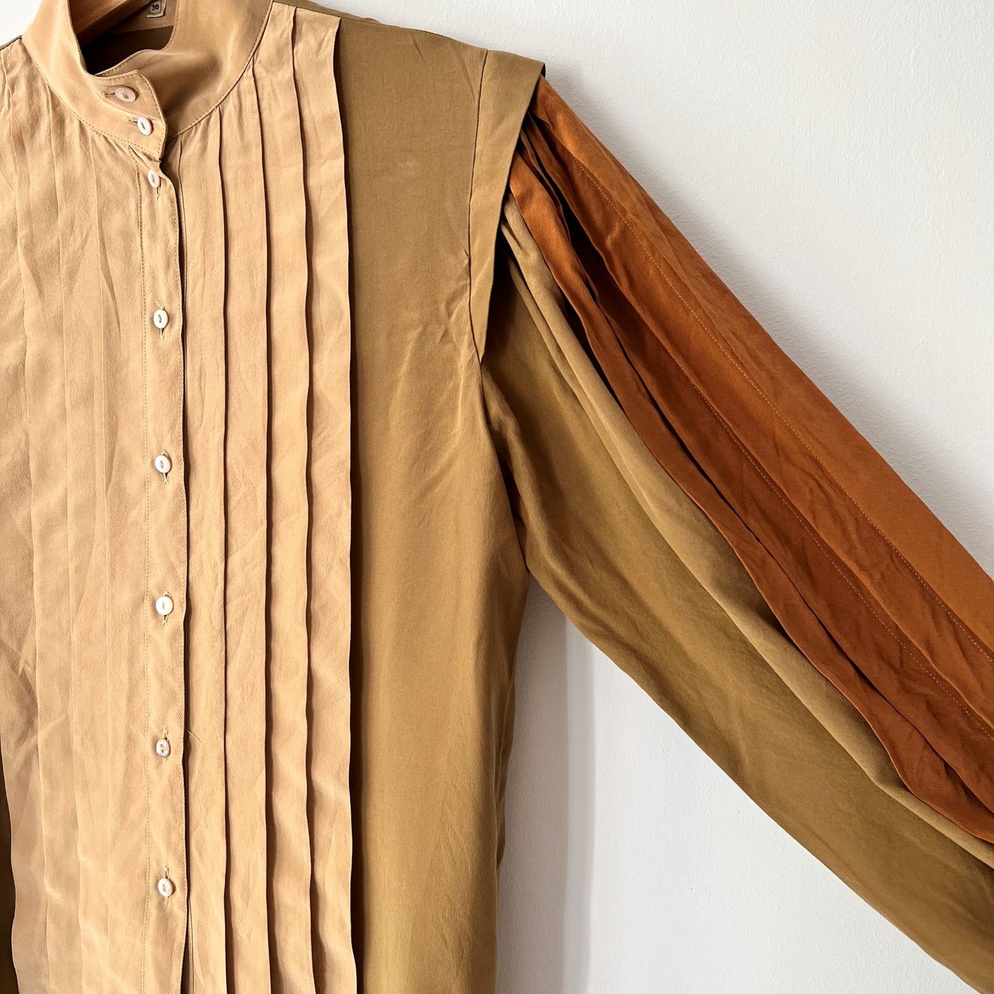 【Vintage】Germany ‐ ESCADA 1970s Silk100％ Pleated Blouse