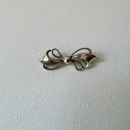 【Vintage】Silver Ribbon Brooch