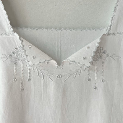 【Antique】France - 1920s Cotton Scalloped Nightdress