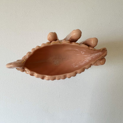 【Vintage】France - 1950s Pottery Pink Shell & Hand Figurine