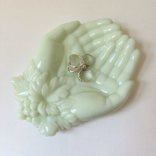 【Vintage】US - Westmoreland  1950s Mint Green Milk Glass Hand Tray