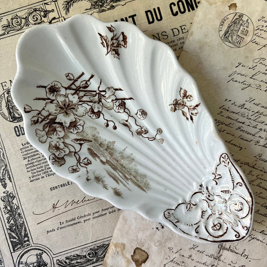 【Antique】France ‐ Jules Vieillard Bordeaux late 1800s Shell-Shaped Ravier Dish