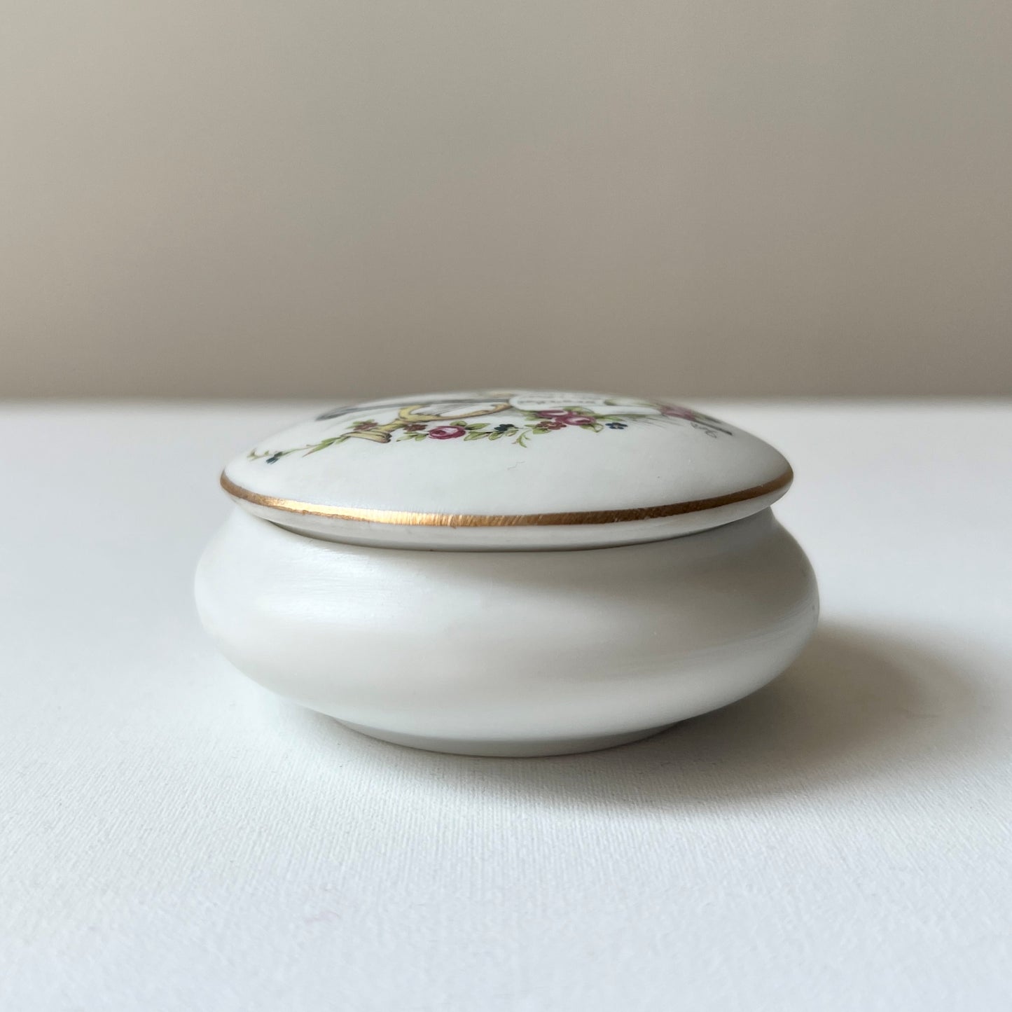 【Vintage】France - 1930s Pigeon Orchestra Trinket Box