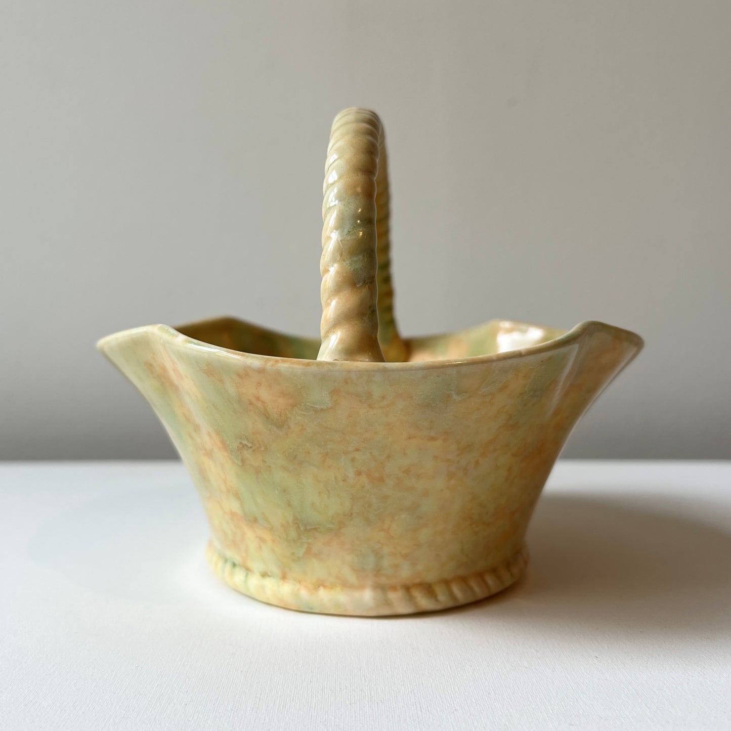 【Vintage】UK ‐ 1950s Crown Devon Mottled Green and Yellow Basket