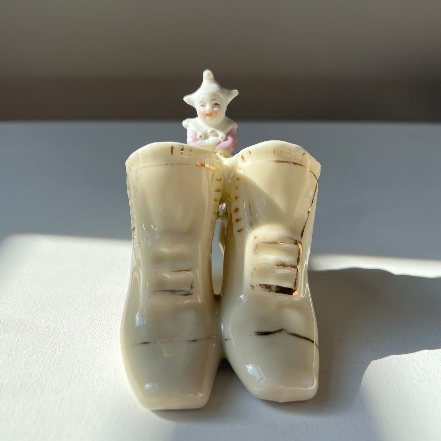 【Antique】Germany ‐ 1920s Clown and Shoes Figurine