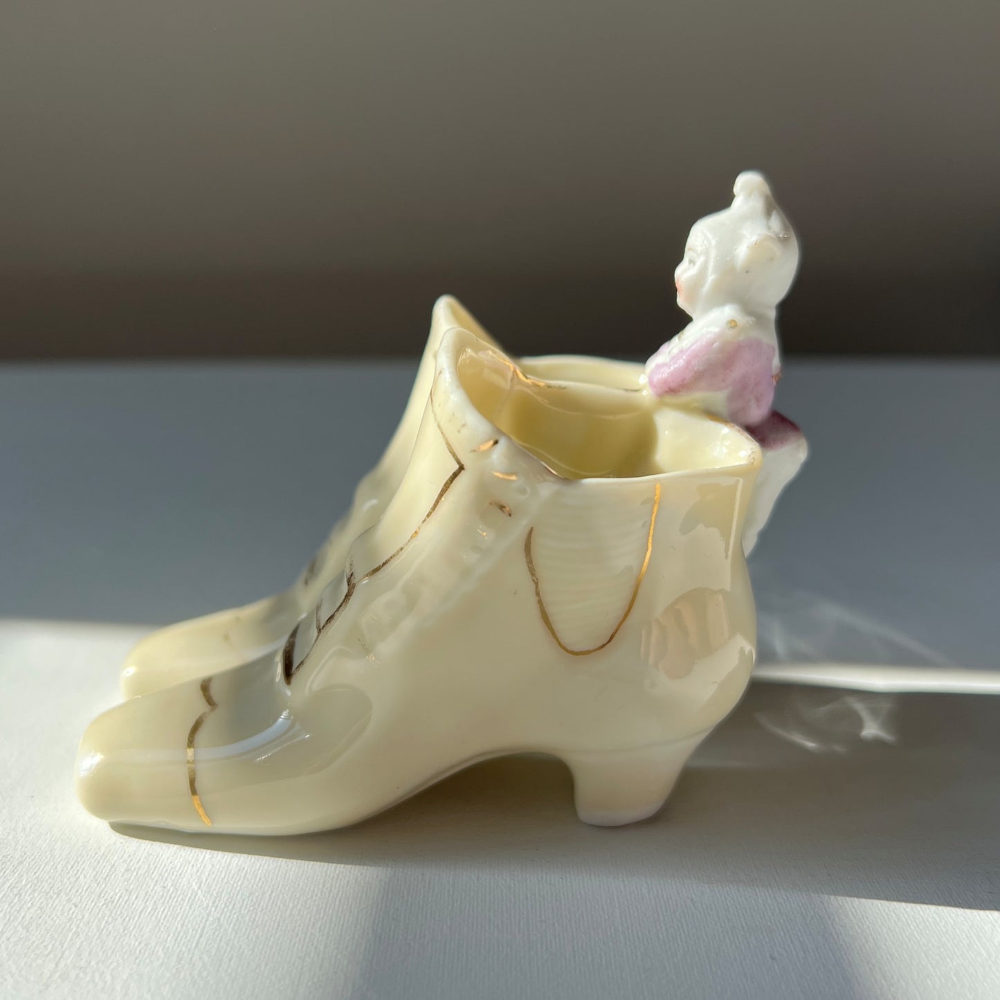 【Antique】Germany ‐ 1920s Clown and Shoes Figurine