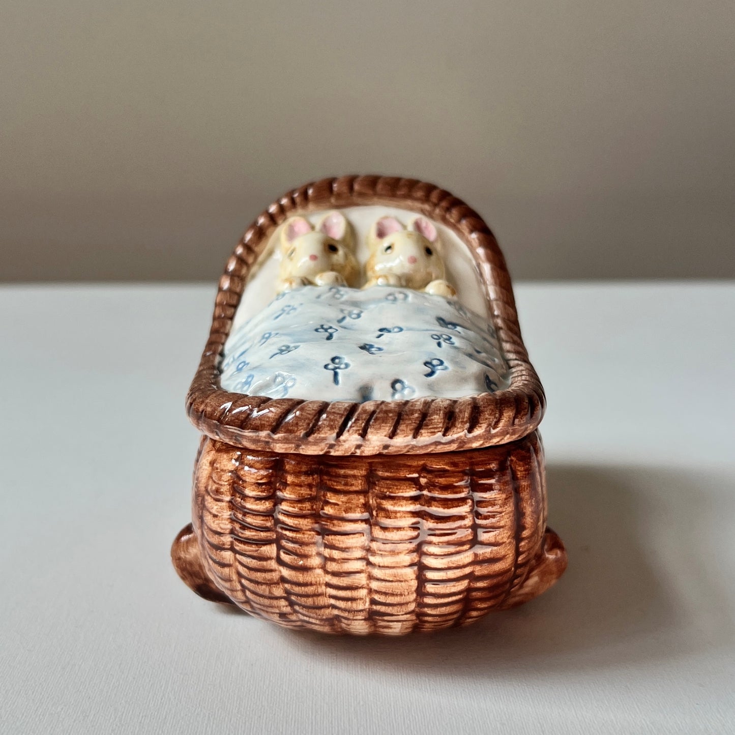 【Vintage】1970s Rabbits Trinket box