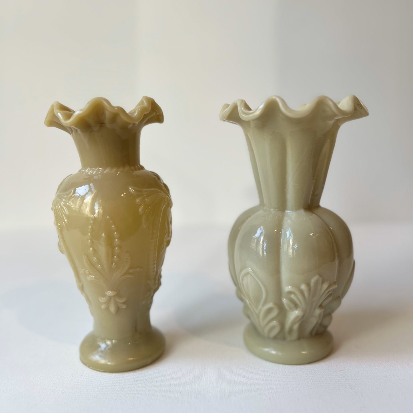 【Antique】France - 1900s Opaline Glass Mini Vase Set