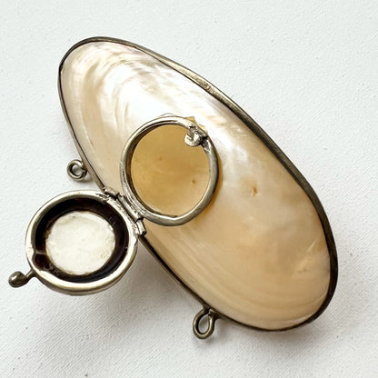 【Antique】England ‐ 1880-1900s Mother of Pearl Pill Case