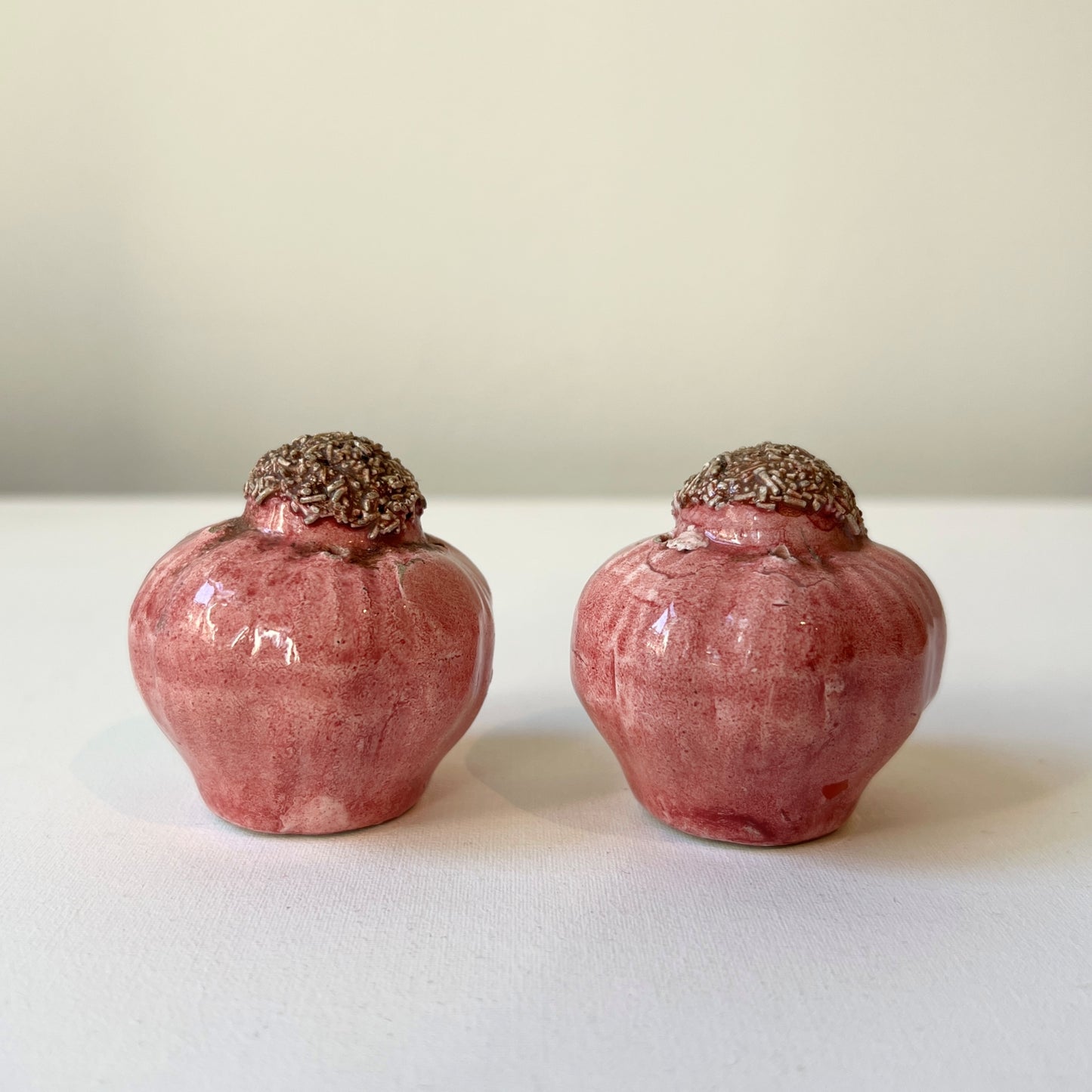 【Vintage】France ‐ 1970s Garlic Motif Salt and Pepper