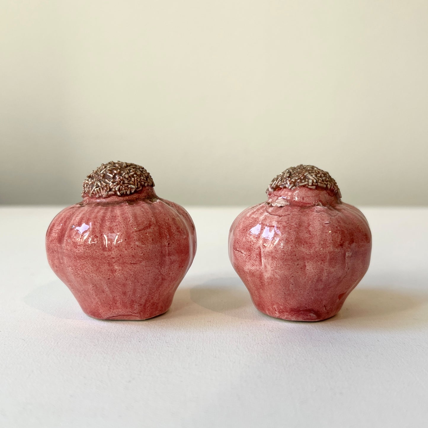 【Vintage】France ‐ 1970s Garlic Motif Salt and Pepper