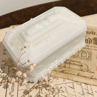【Antique】France - 1907s White Milk Glass Antique Box