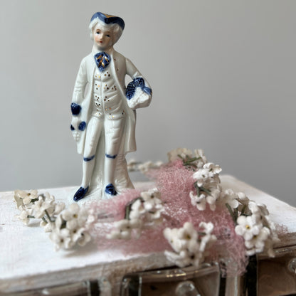 【Vintage】Germany ‐ 1960s Nobleman Porcelain Figurine