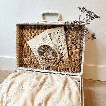 【Vintage】Germany - 1960s Picnic Basket with Cushion