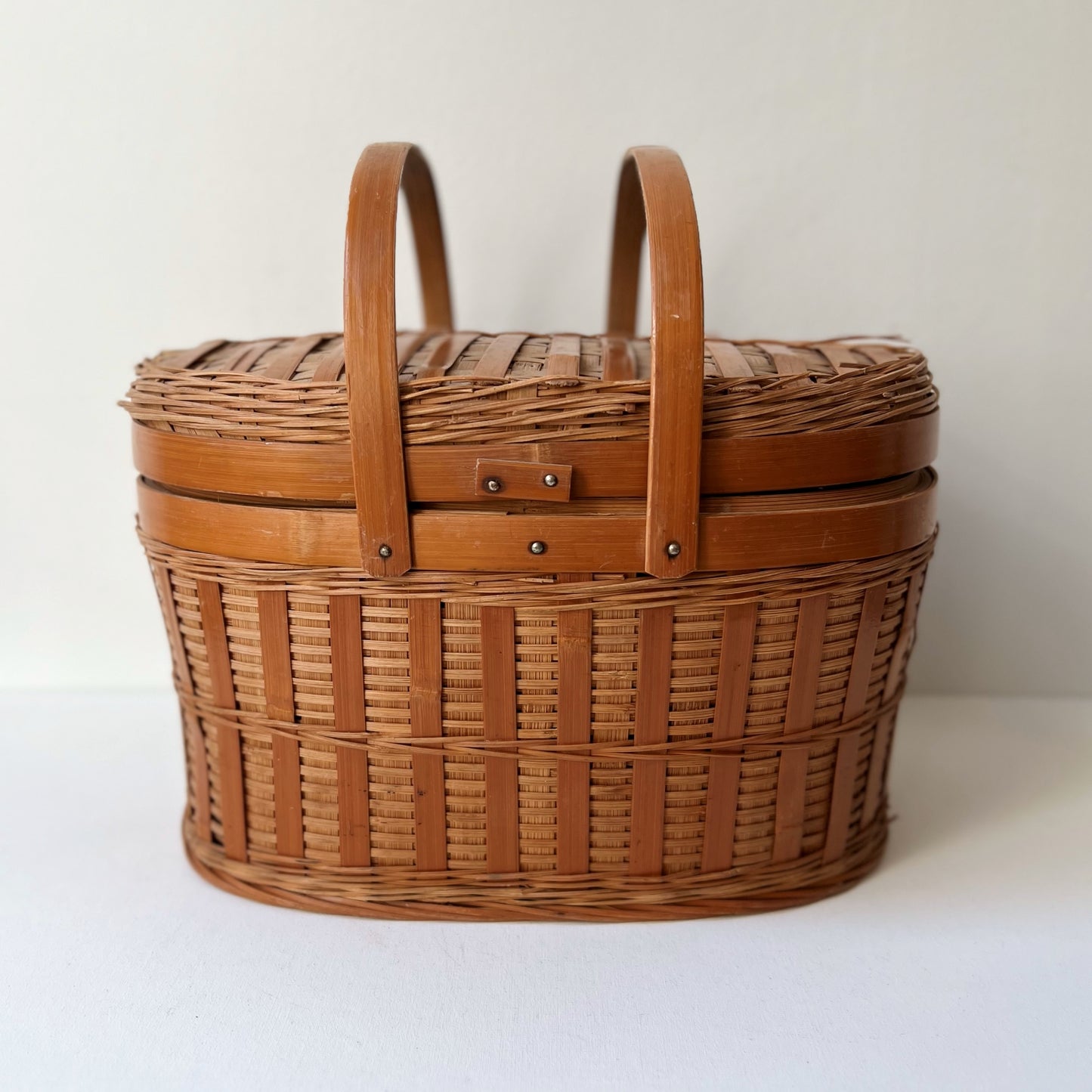 【Vintage】France - 1950s Picnic Basket