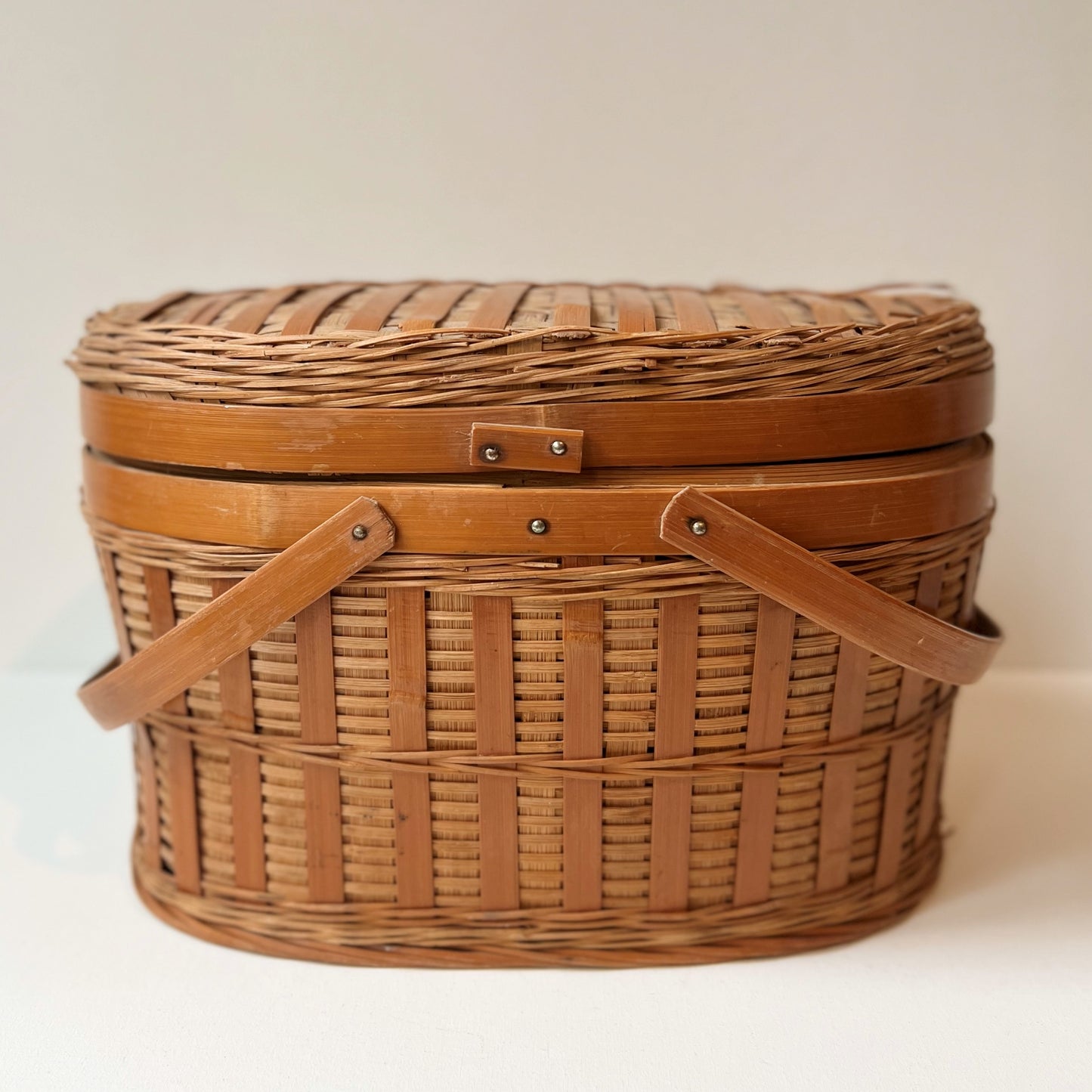 【Vintage】France - 1950s Picnic Basket