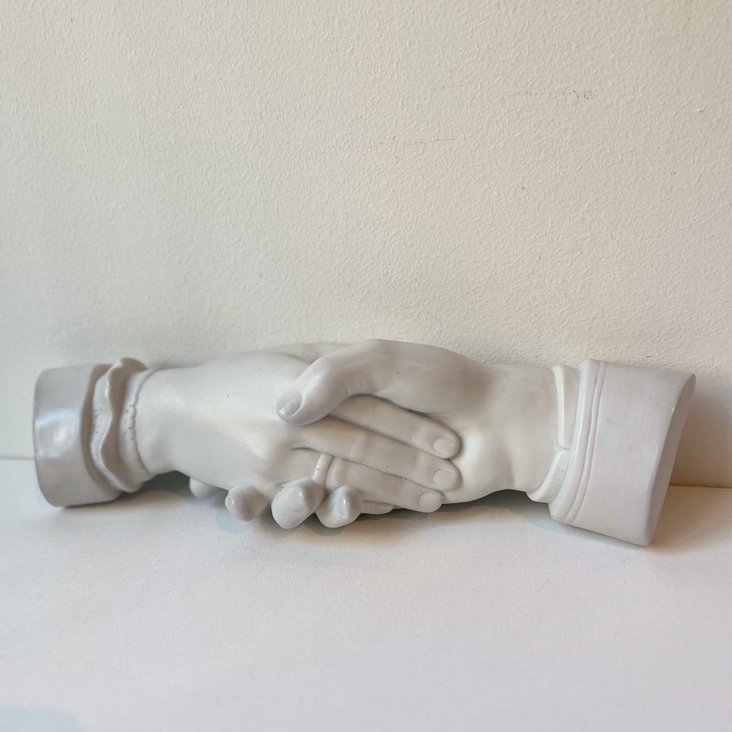 【Antique】Belgium - 1920s Porcelaine Shaking Hands