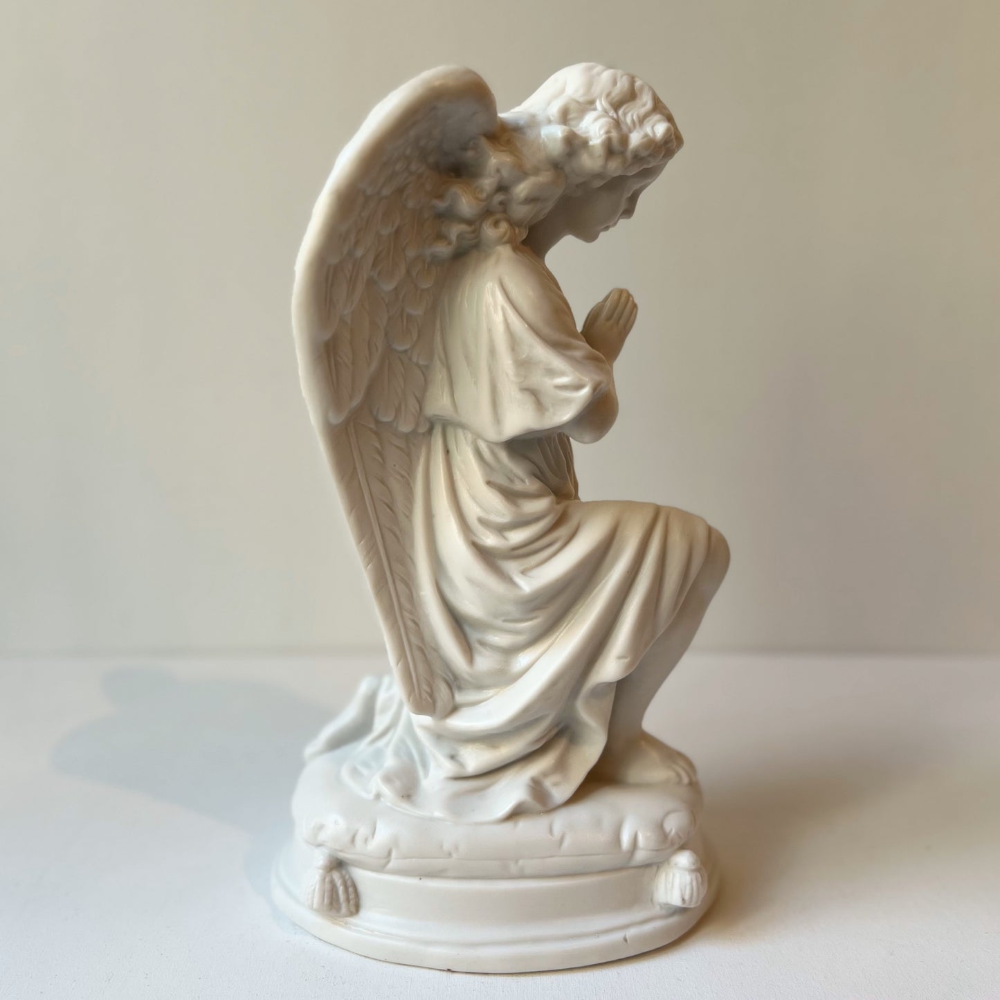 【Vintage】France - 1930s Kneeling Angel Biscuit Porcelain Statue（23.5㎝）