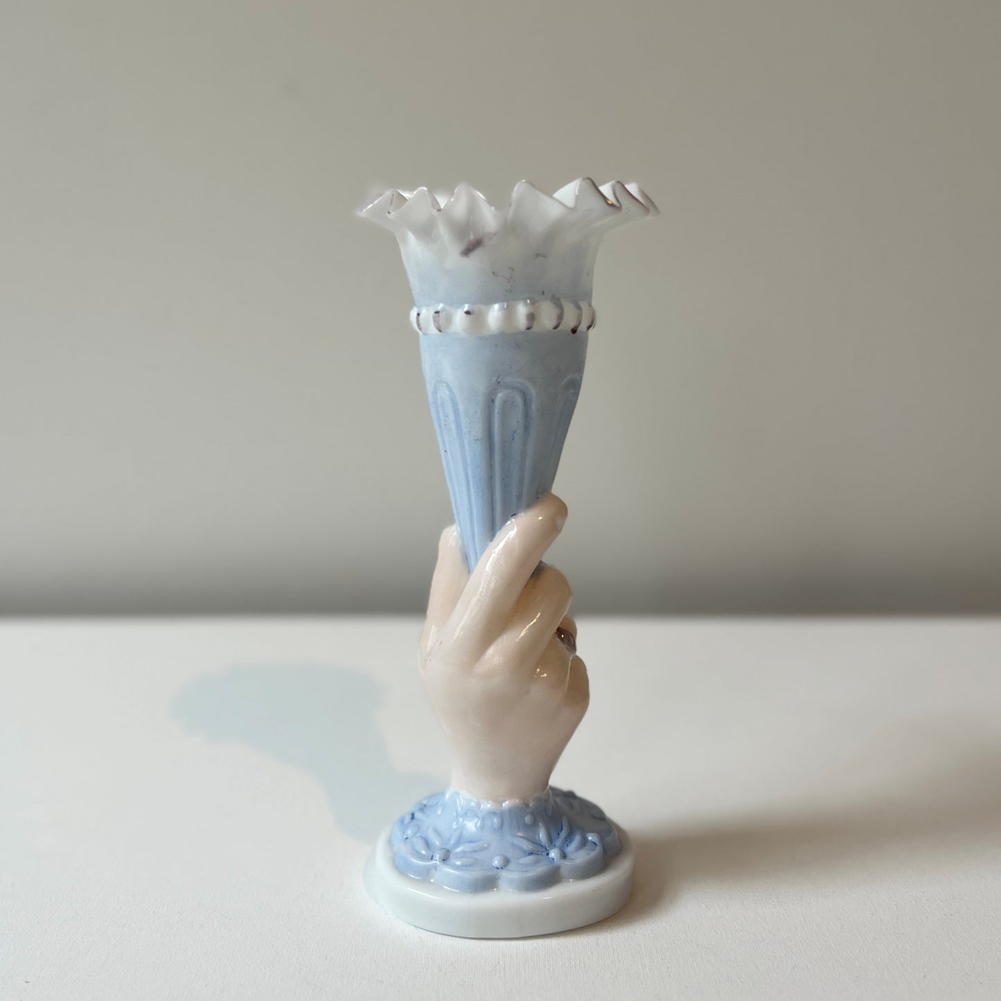 【Antique】France ‐ 1900s Hand Motif Mini Vase 15.7㎝《Special》