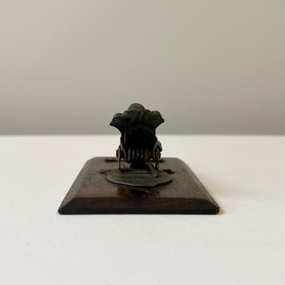 【Antique】UK ‐ 1880s Victorian Hand Clip with Wooden Stand