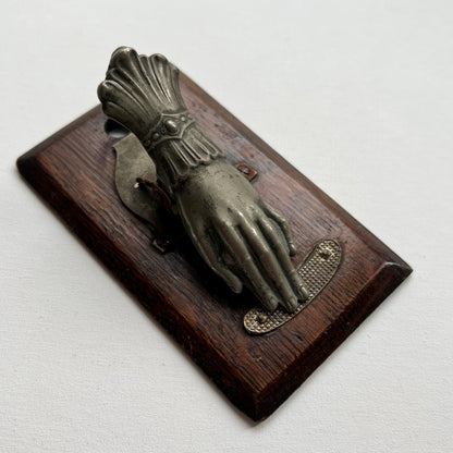 【Antique】UK ‐ 1880s Victorian Hand Clip with Wooden Stand