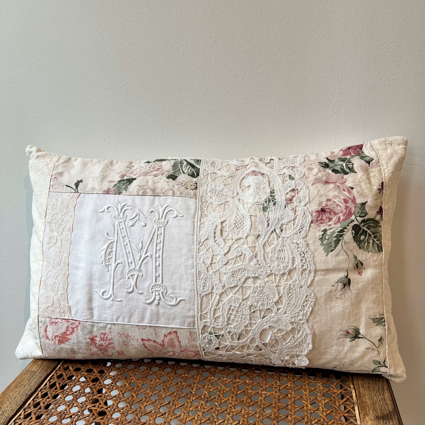 【Vintage】France - Vintage Cloth Patchwork Cushion