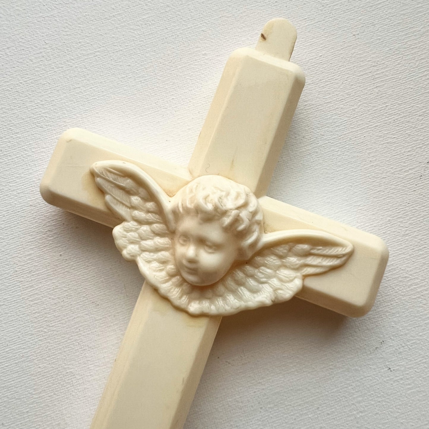 【Vintage】France - 1950s Plastic Saint's Cradle Cross