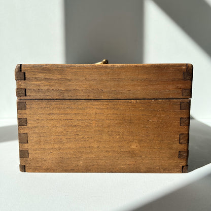 【Vintage】UK - 1930s Ribbon Motif Wooden Box