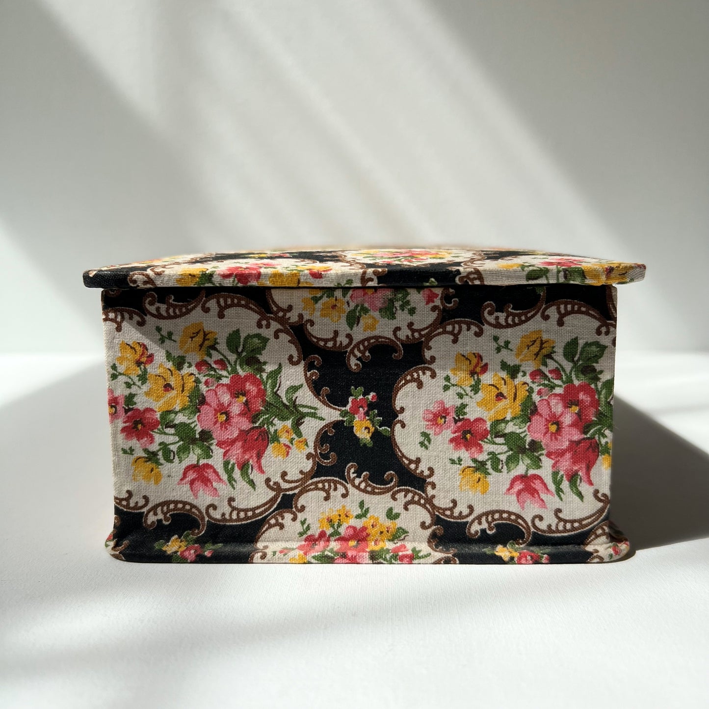 【Vintage】France - 1960s Flower Cartonnage Box