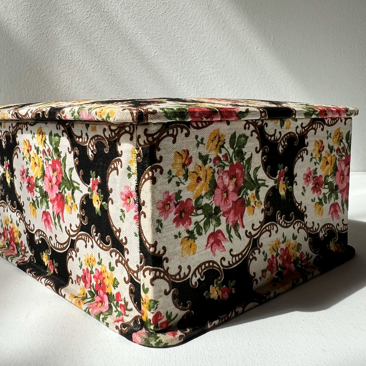 【Vintage】France - 1960s Flower Cartonnage Box