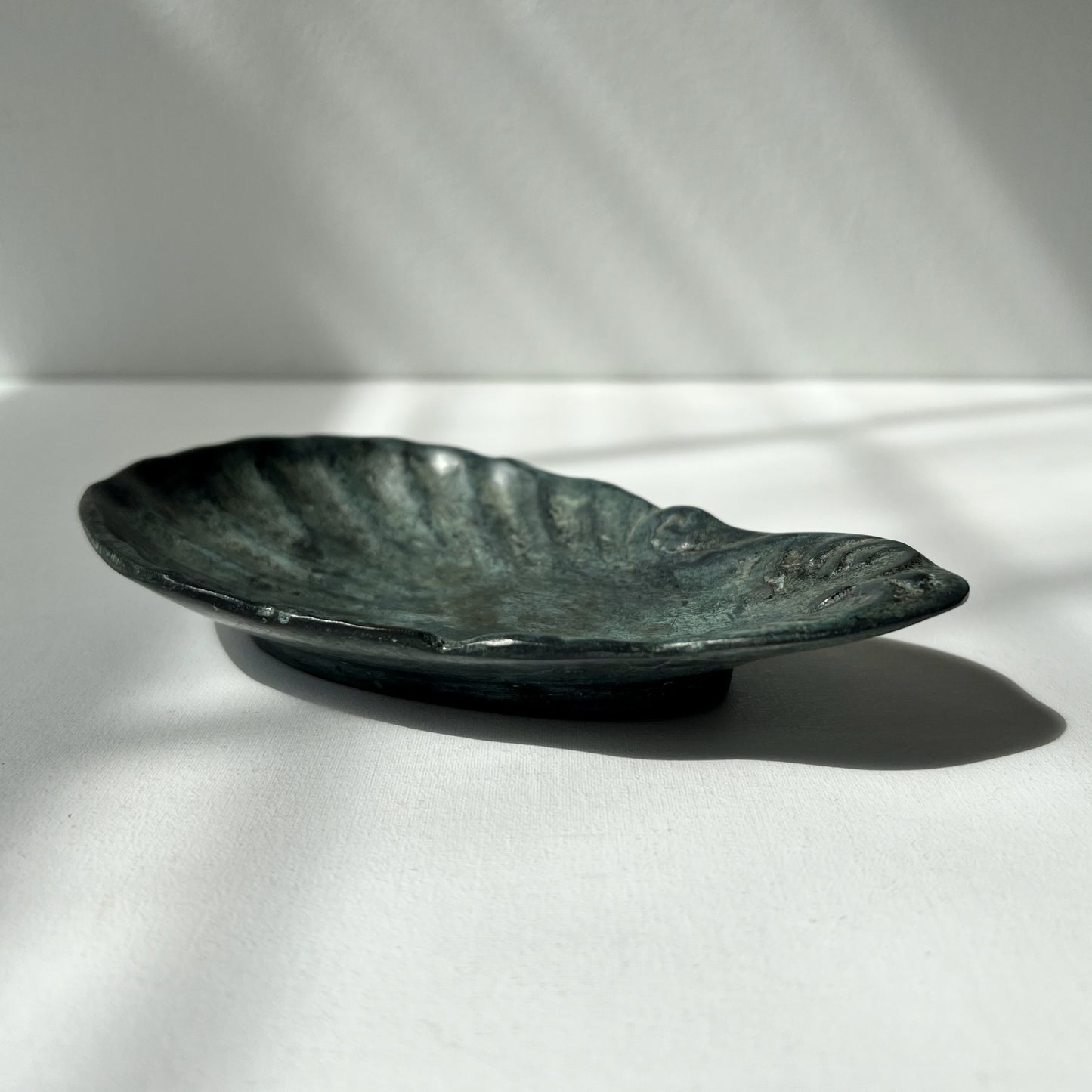 【Antique】Italy - 1880s Bronze Shell Tray