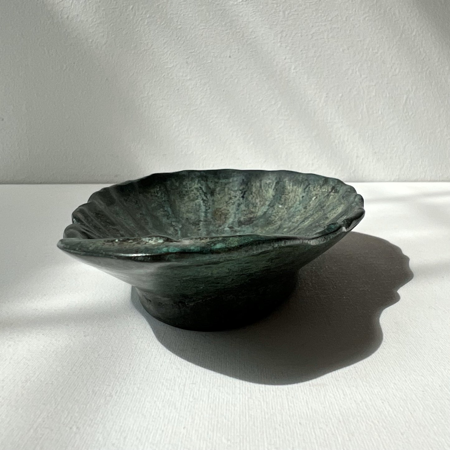 【Antique】Italy - 1880s Bronze Shell Tray