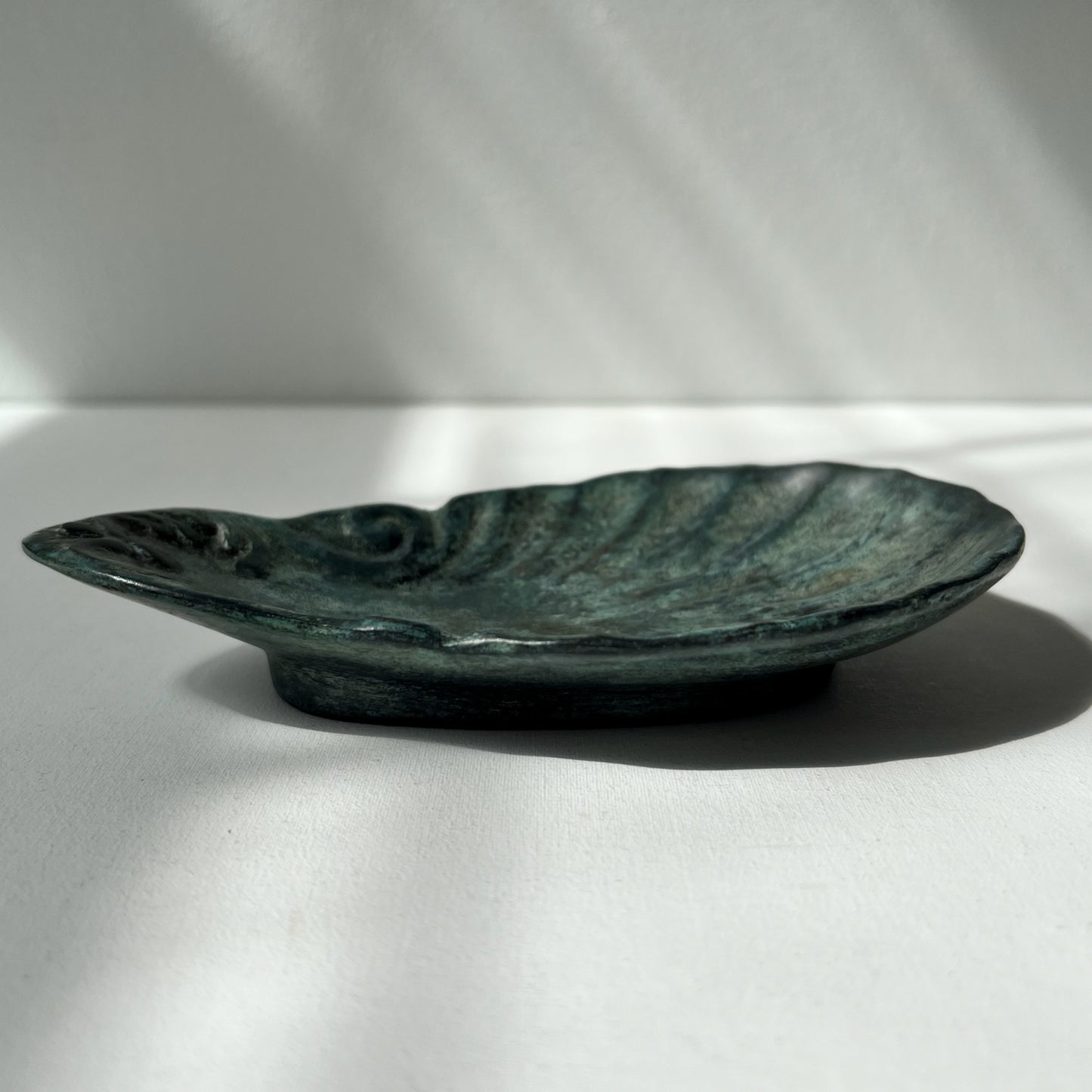 【Antique】Italy - 1880s Bronze Shell Tray