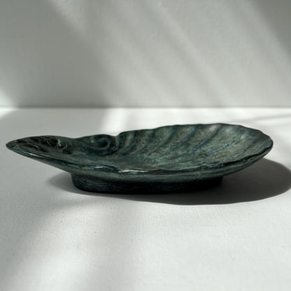 【Antique】Italy - 1880s Bronze Shell Tray