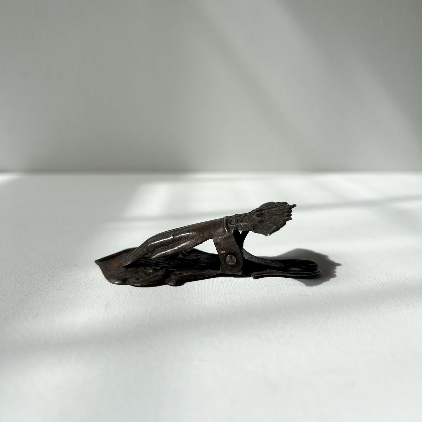 【Antique】UK - 1900s Victorian Mini Hand Clip 8.1cm