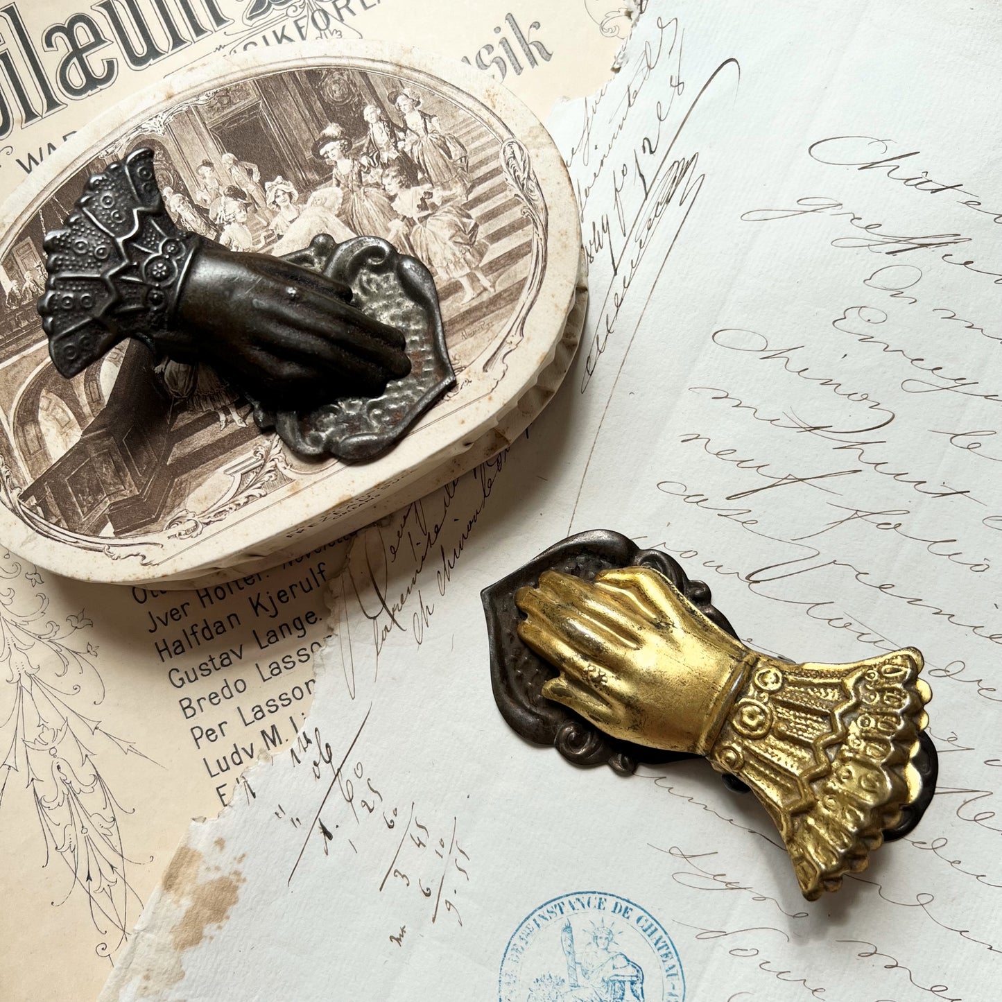 【Antique】UK - 1900s Victorian Mini Hand Clip 8.1cm