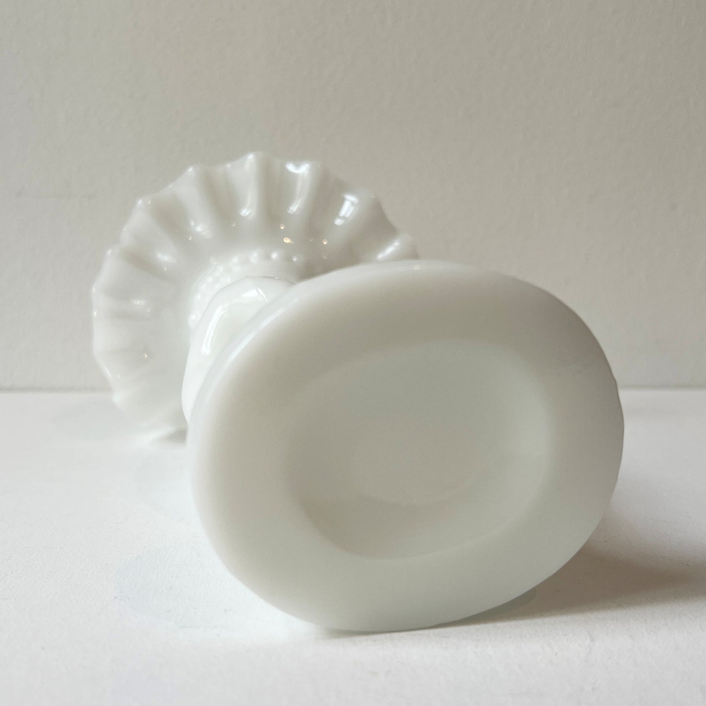 【Vintage】France - 1950s Portieux White Milk Glass Hand Vase